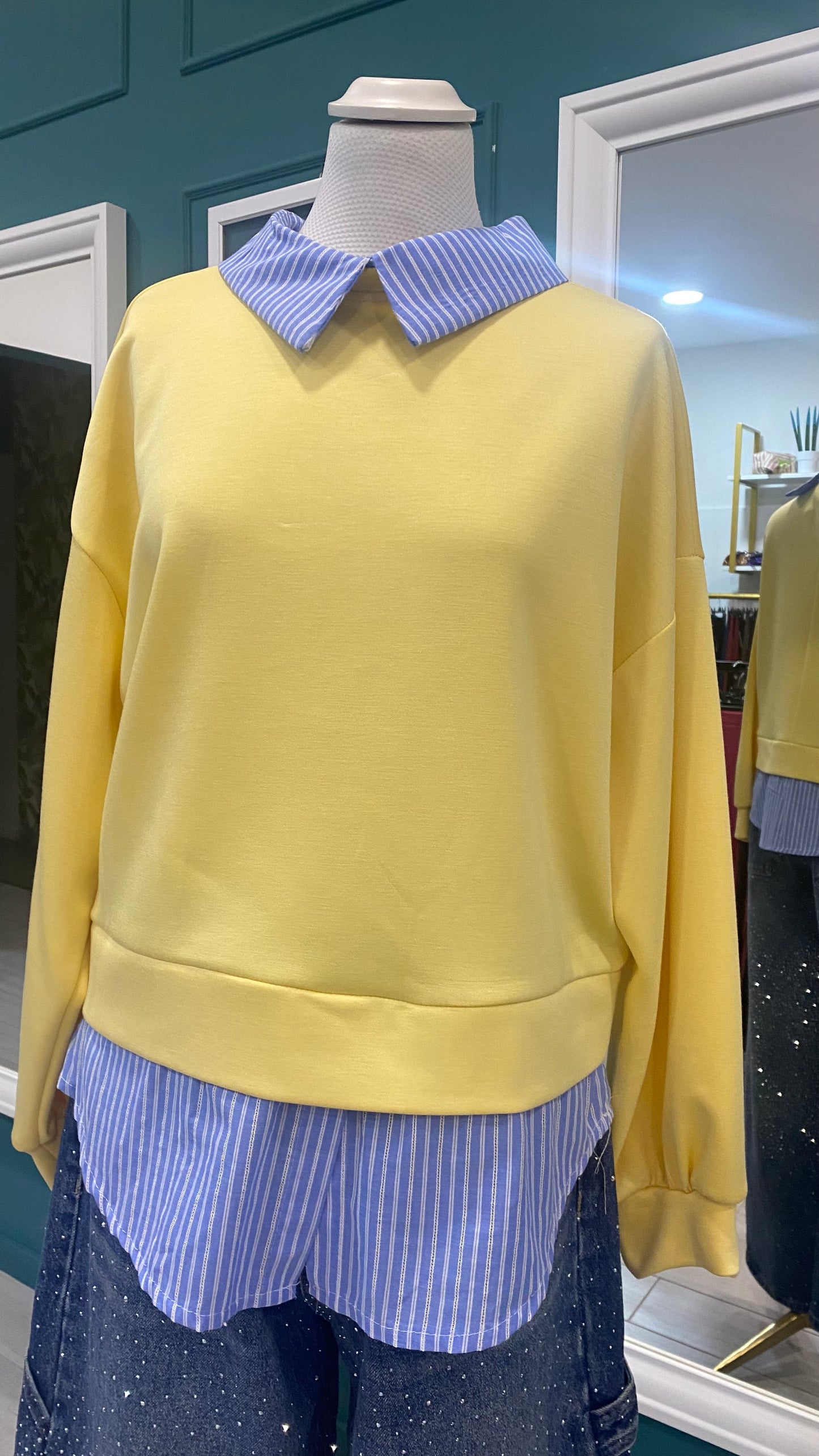 Felpa con finta camicia